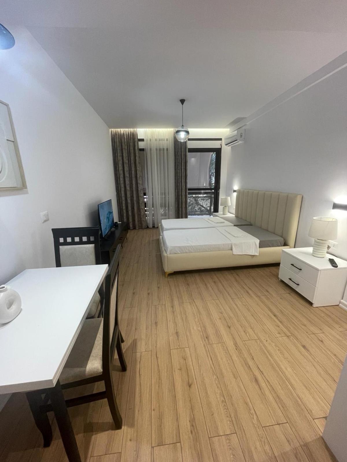 Suite Dolce Vita Tiranë Ngoại thất bức ảnh